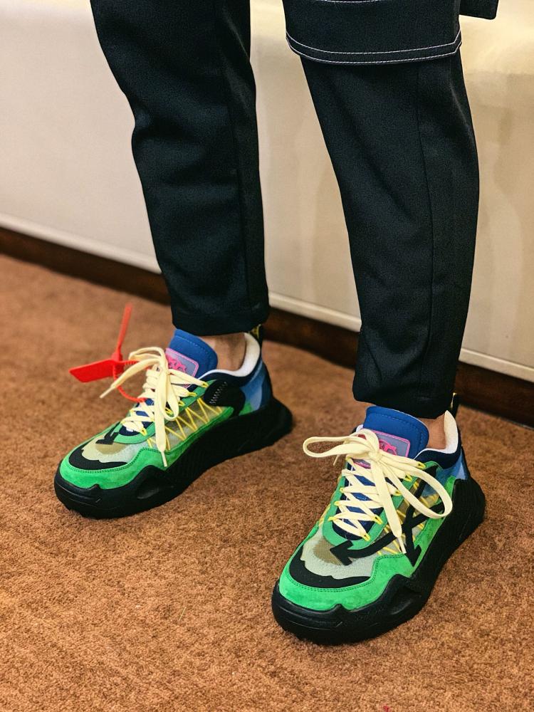 OFF WHITE Sneakers