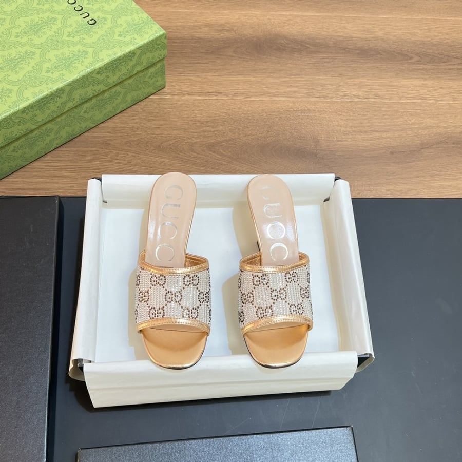 GG high heels