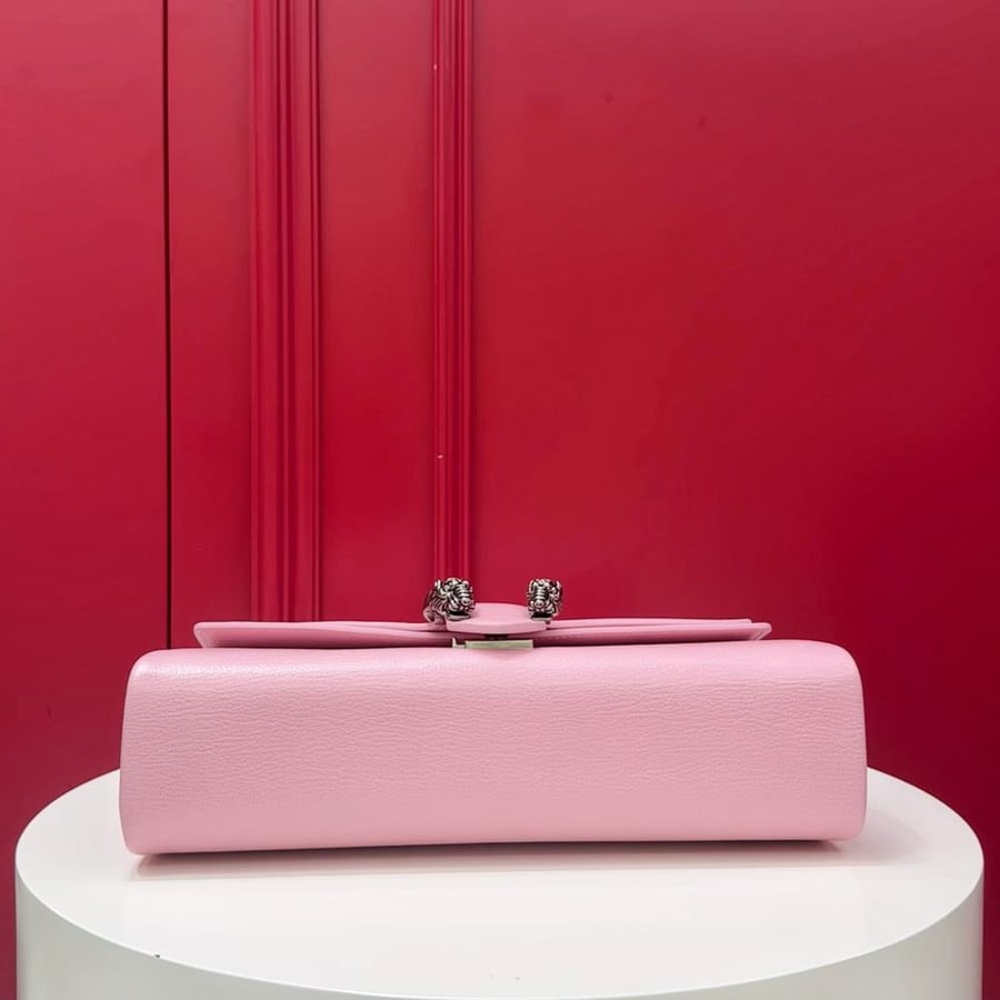 Gucci Dionysus medium shoulder bag / حقيبة كتف متوسطة من غوتشي ديونيسوس