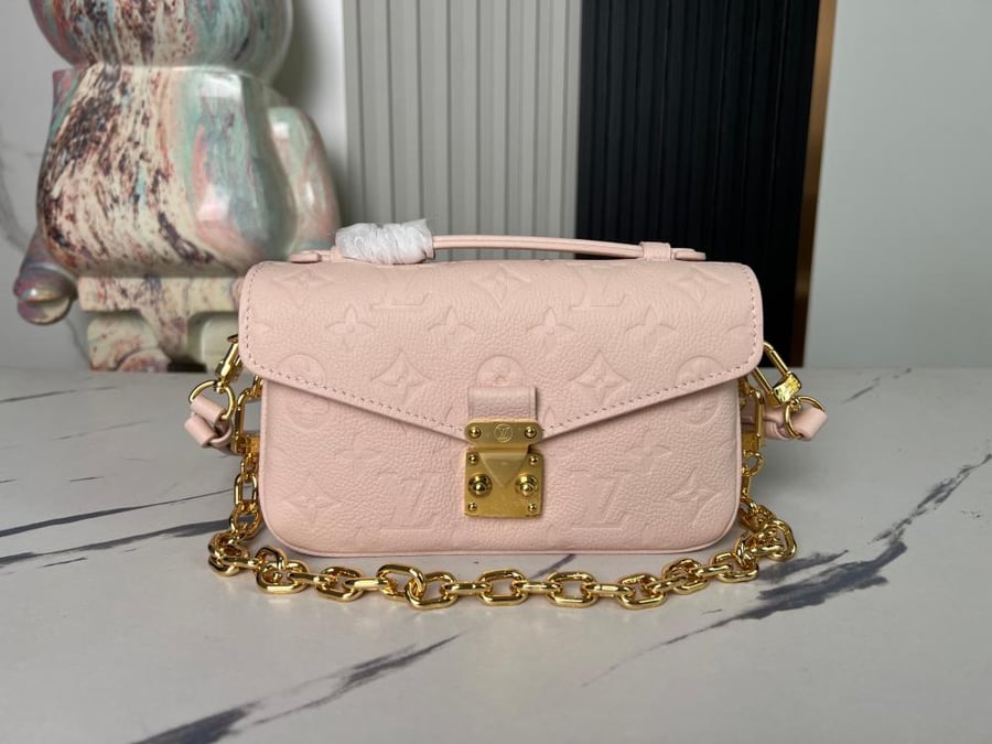 LV Pochette Metis 21.5cm
