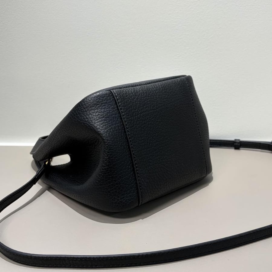 Saint Laurent Le 5 à 7 Baby Bea Bag / حقيبة سان لوران لو 5 إلى 7 بيبي بي