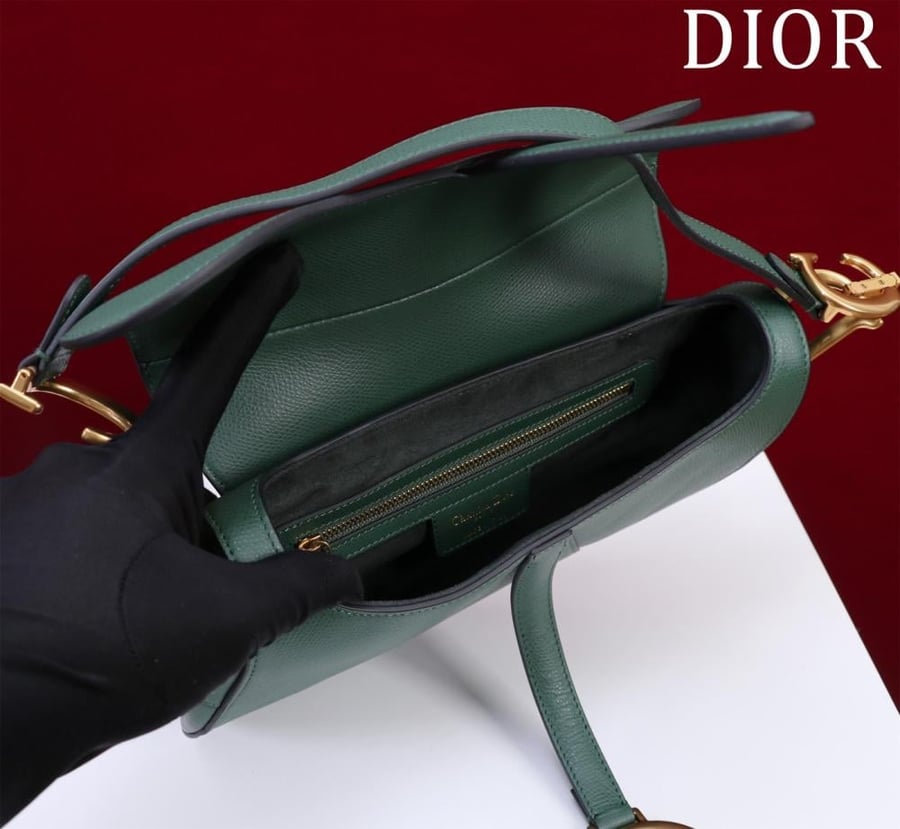 Saddle