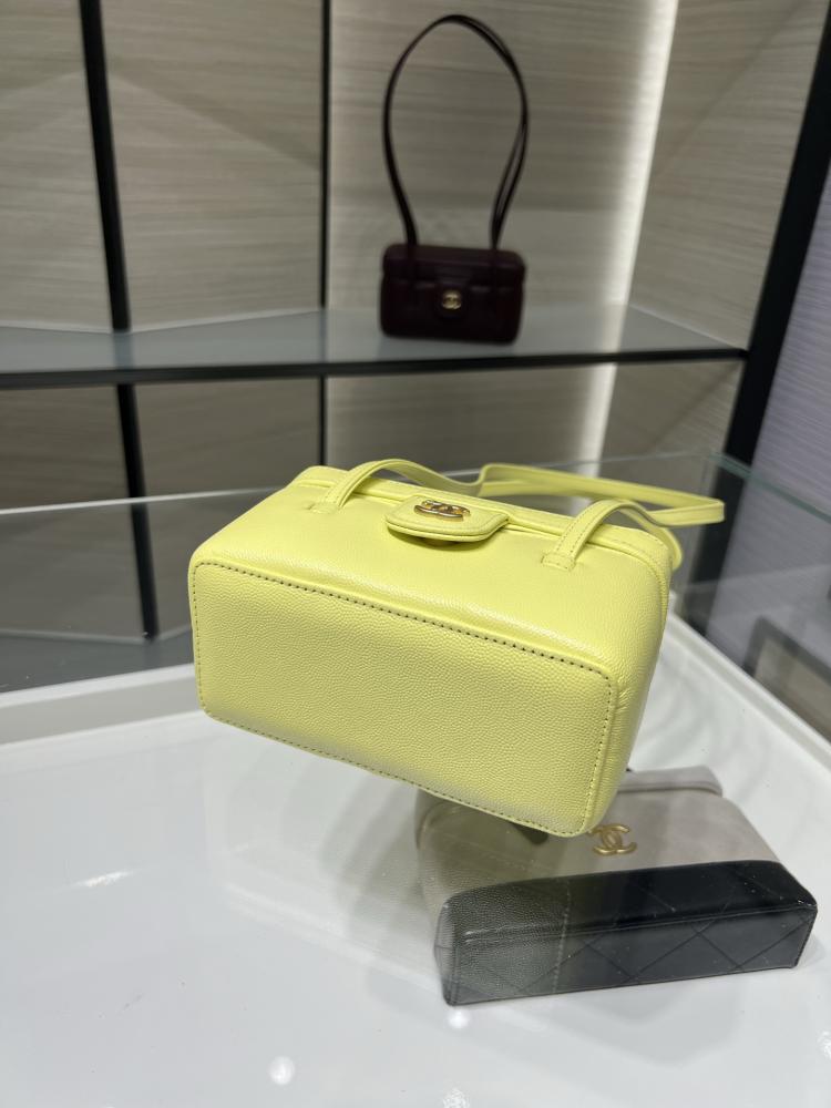 Chanel Preppy Coco Long Vanity Bag Caviar Leather / حقيبة شانيل بريبي كوكو جلد الكافيار