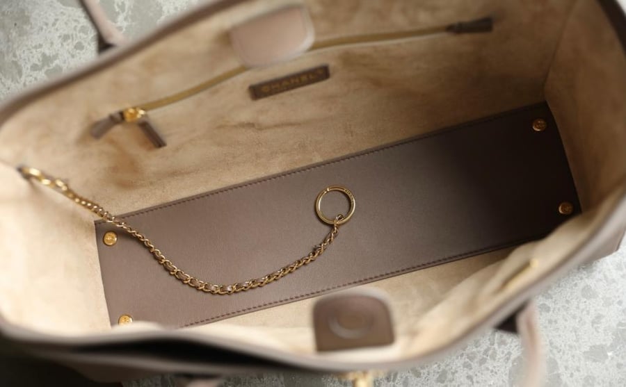 Chanel Calfskin Archetype Small Shopping Tote / حقيبة تسوق من جلد العجل من شانيل
