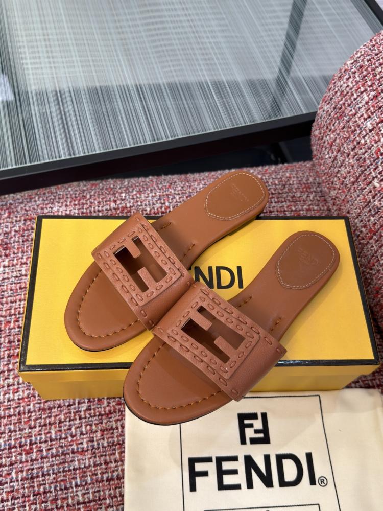 Fendi Baguette slide sandals / صندل فندي باجيت