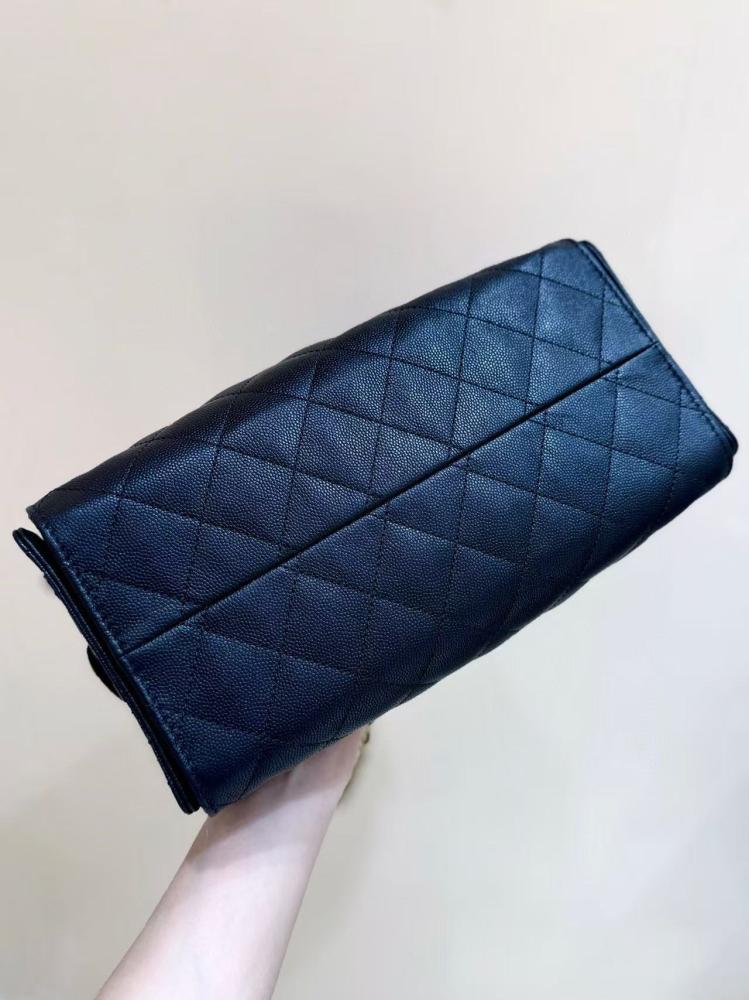 CHANEL HOBO 25C CAVIAR