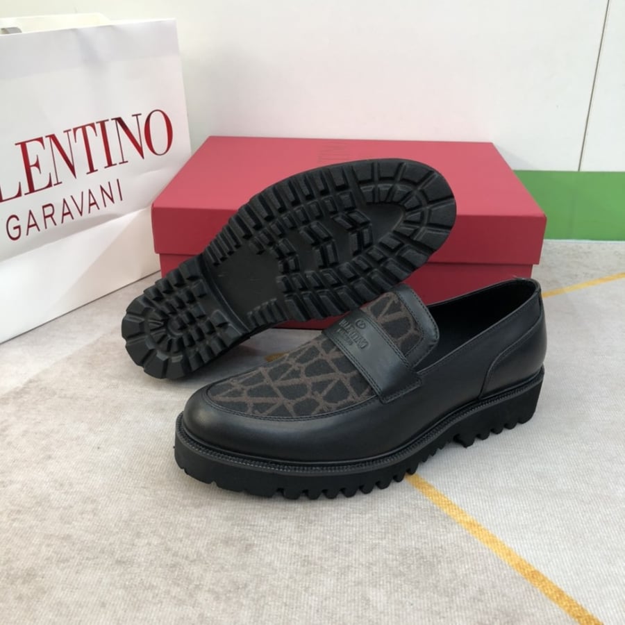 Valentino Loafer حذاء فالنتينو لوفر