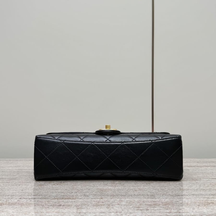 Chanel Pearl Handle Quilted Leather Flap Bag - Black