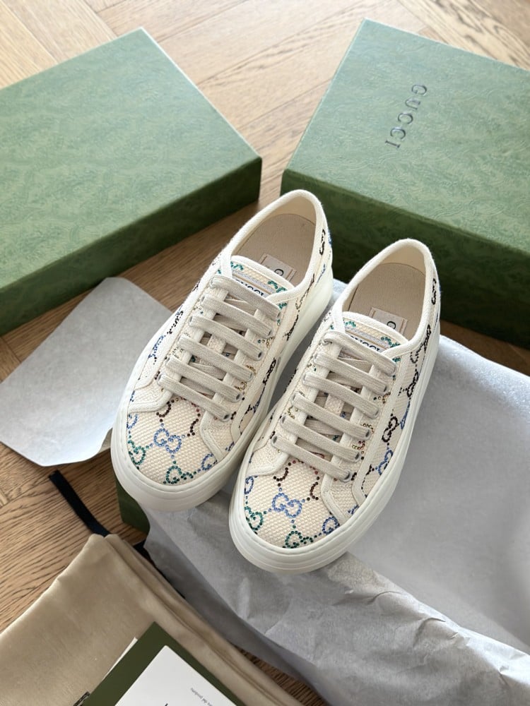 GG shoes