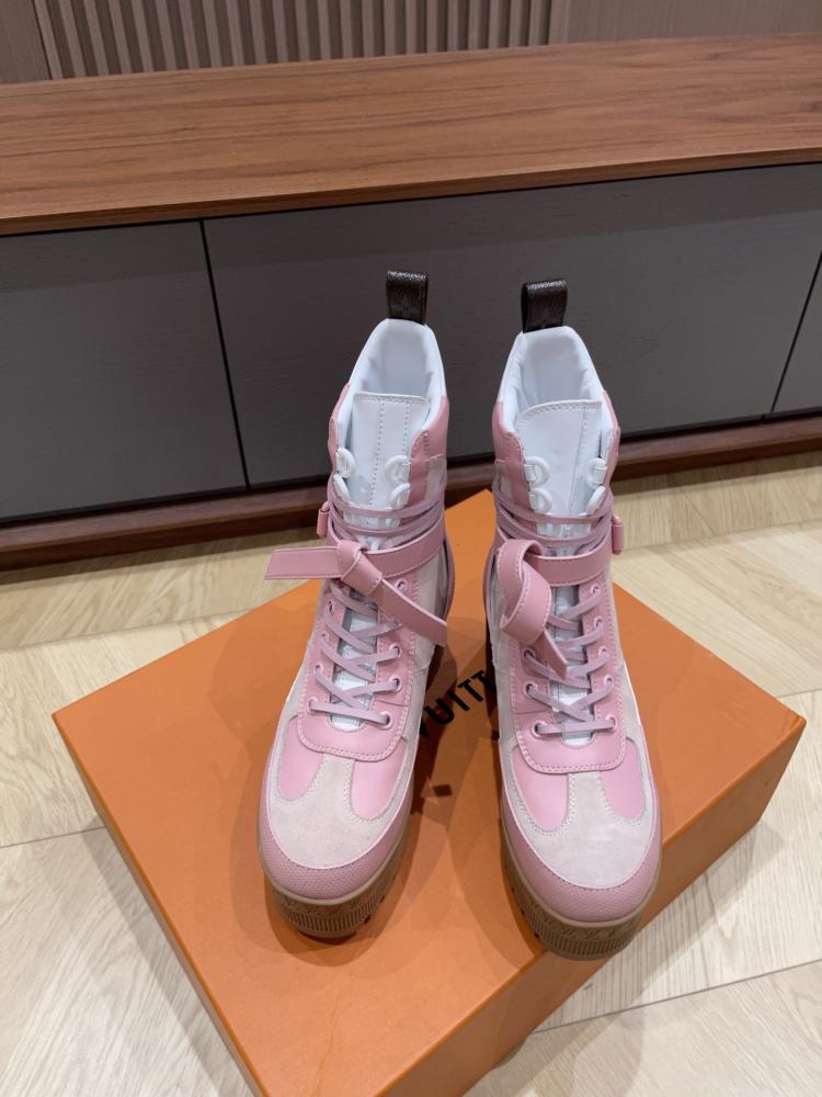 LV boots