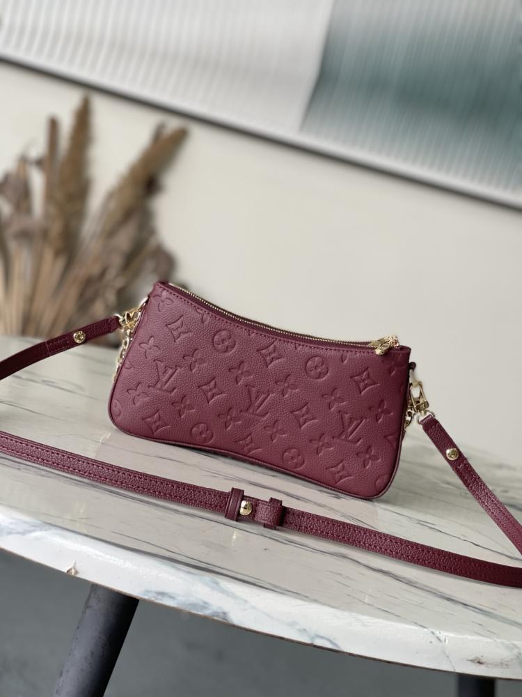 Louis Vuitton Liv Pochette | لويس فويتون ليف بوشيت