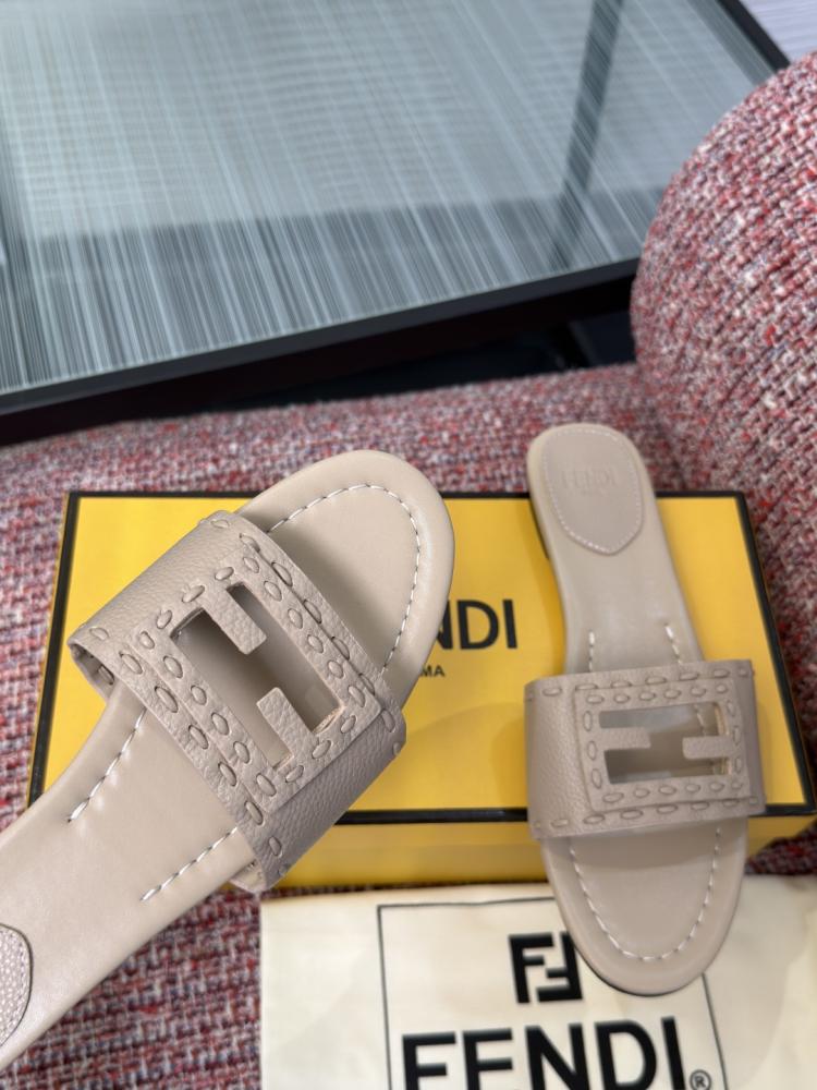 Fendi Baguette slide sandals / صندل فندي باجيت
