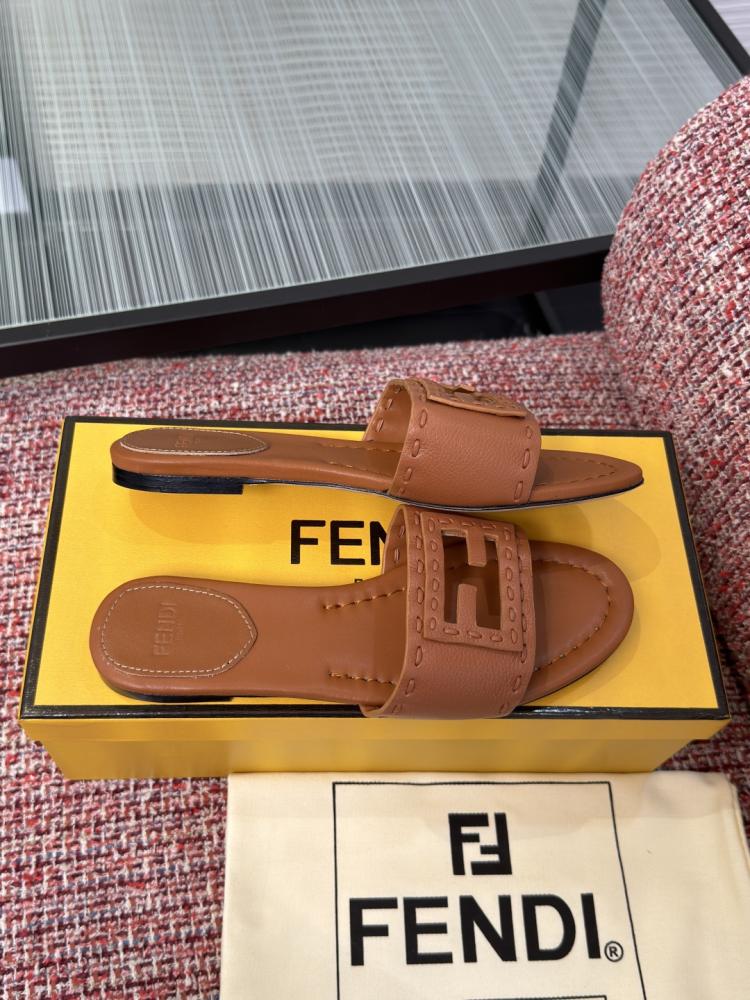 Fendi Baguette slide sandals / صندل فندي باجيت