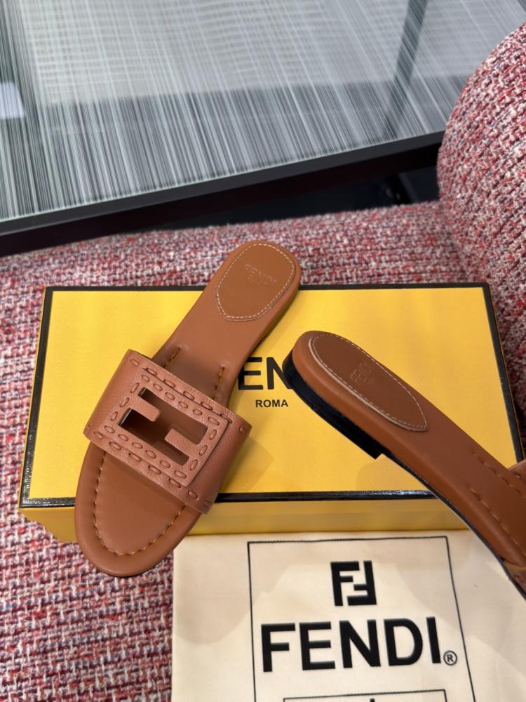 Fendi Baguette slide sandals / صندل فندي باجيت