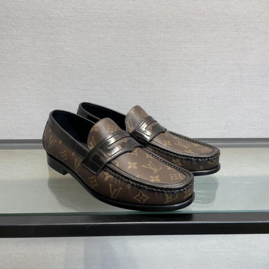 LV Loafer