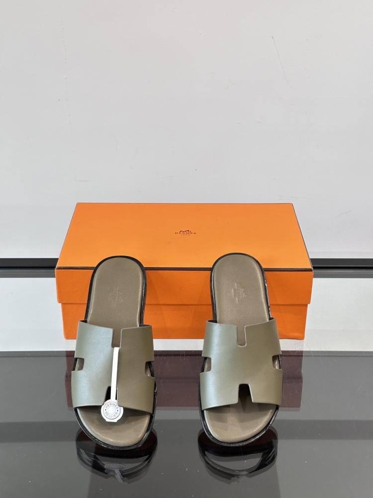 Hermes Men’s Sandals