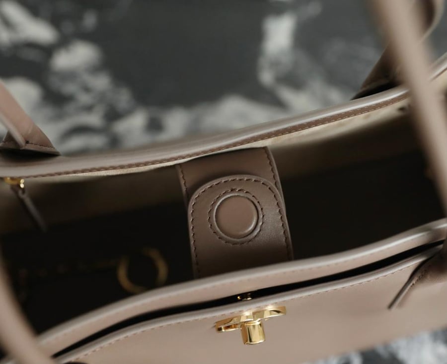 Chanel Calfskin Archetype Small Shopping Tote / حقيبة تسوق من جلد العجل من شانيل