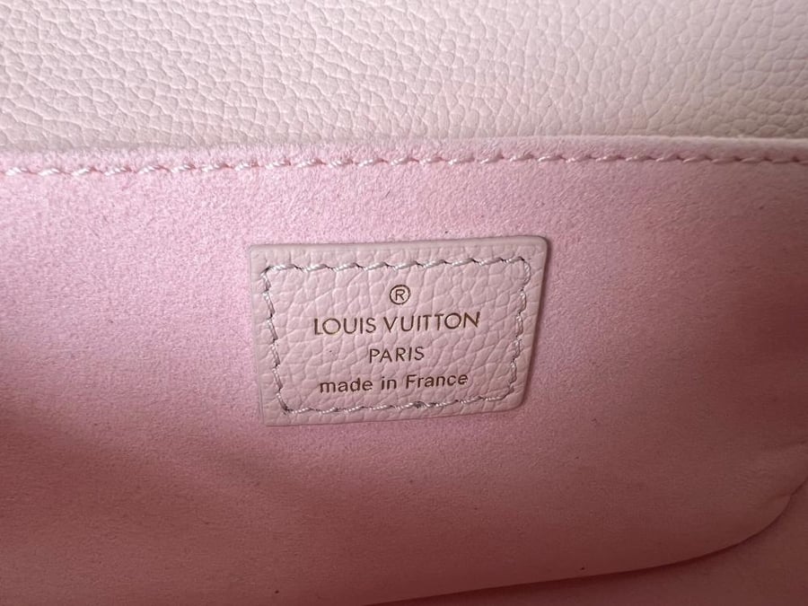LV Pochette Metis 21.5cm
