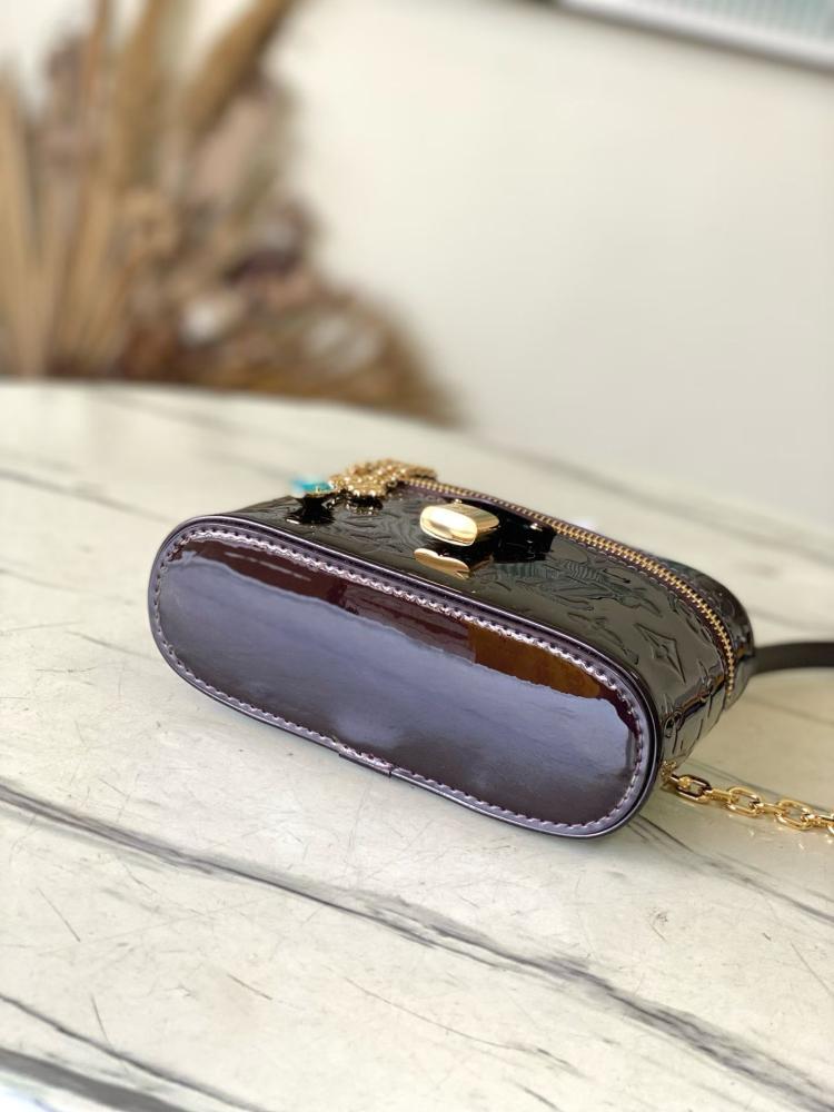 Louis Vuitton Vanity Chain Pouch / حقيبة لويس فويتون فانيتي