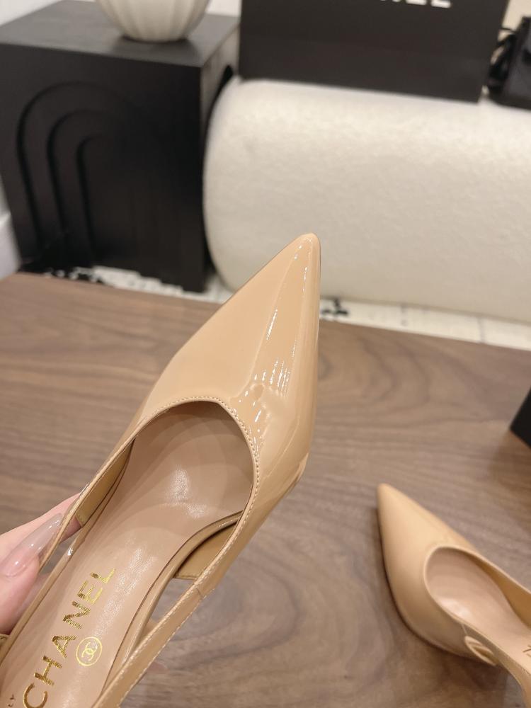 Chanel Slingback heels Métiers d'Art 2026