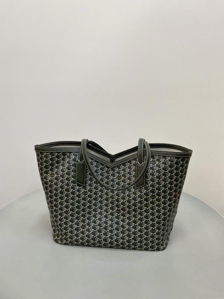 Moynat Calfskin M Tote PM / حقيبة موينات الجلدية متوسطة الحجم