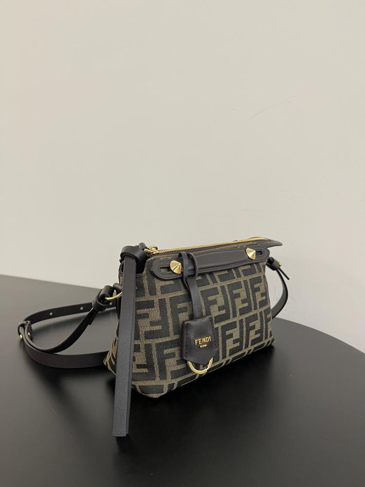 Fendi By The Way Soft bag / حقيبة فندي باي ذا واي سوفت ميني