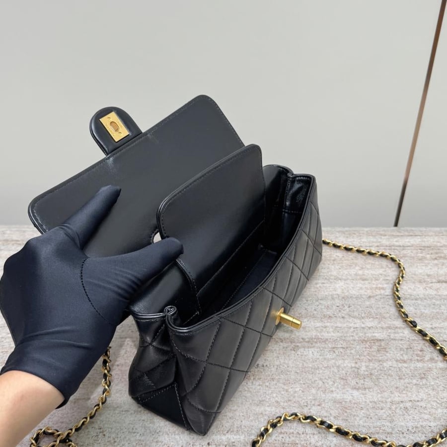 Chanel Pearl Handle Quilted Leather Flap Bag - Black