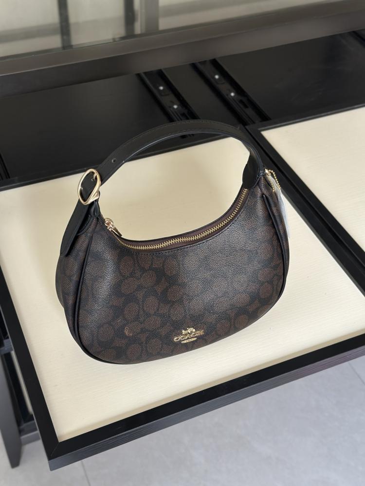 Coach Emily Shoulder Bag / حقيبة كتف كوتش إميلي