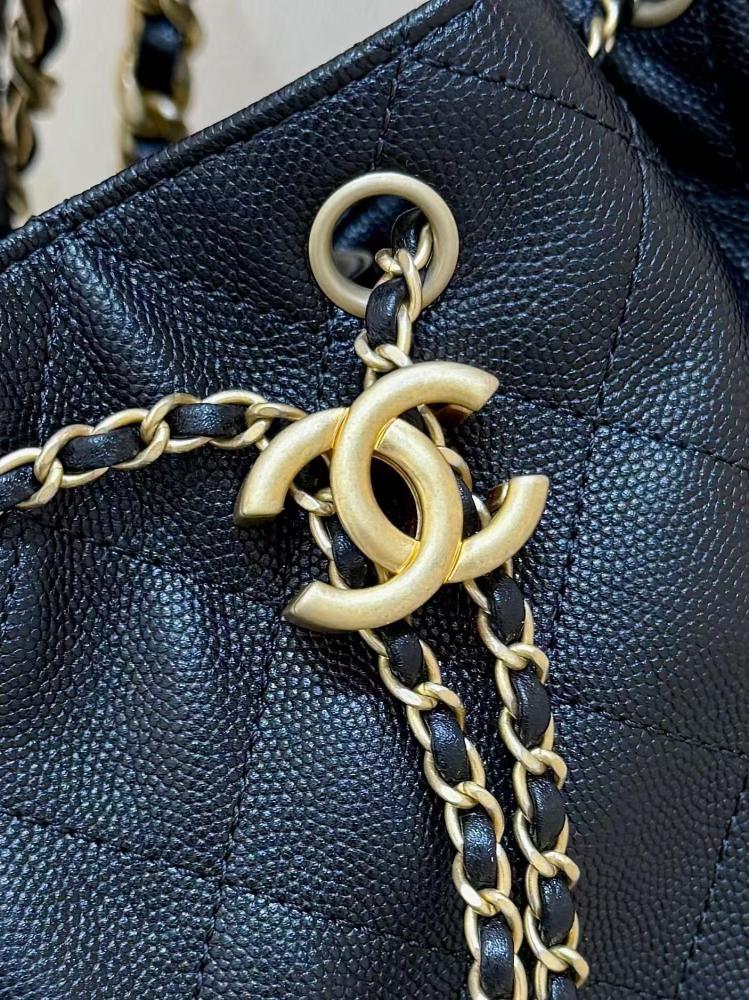 CHANEL HOBO 25C CAVIAR