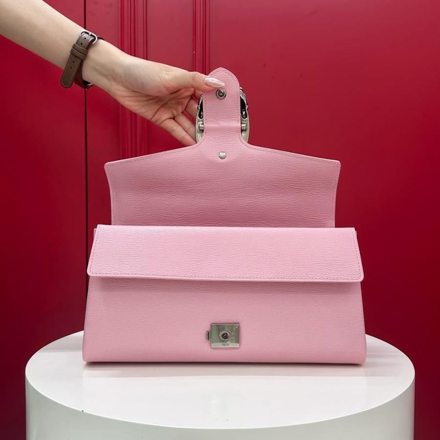 Gucci Dionysus medium shoulder bag / حقيبة كتف متوسطة من غوتشي ديونيسوس