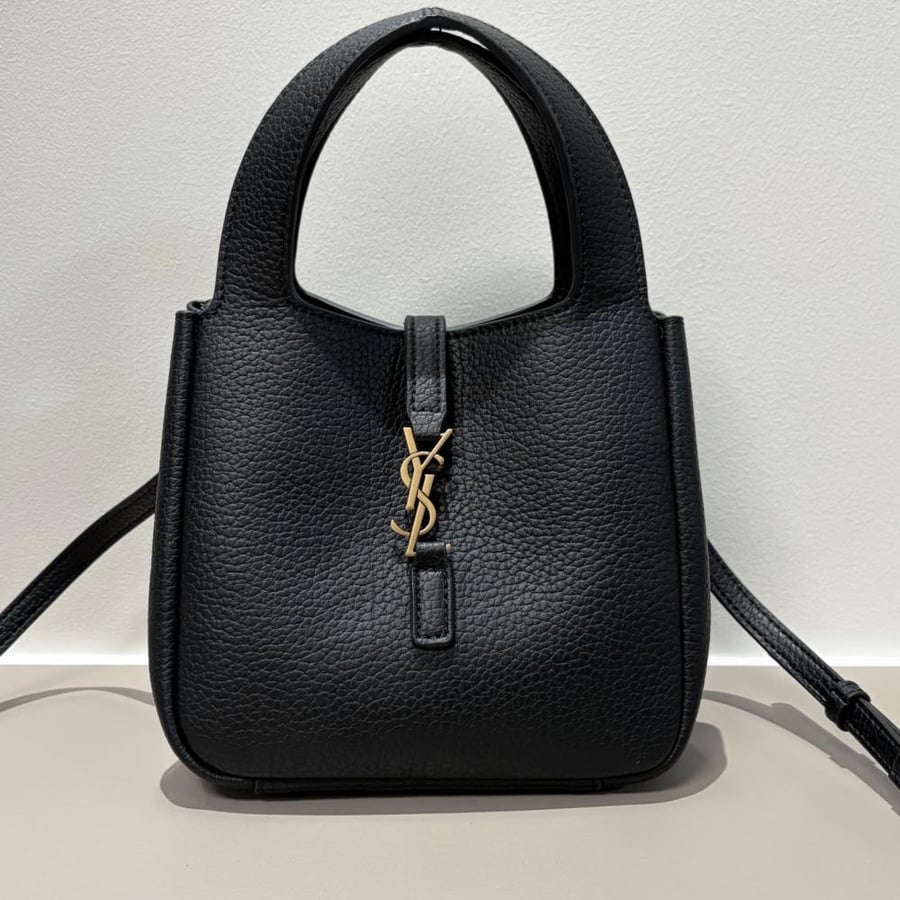 Saint Laurent Le 5 à 7 Baby Bea Bag / حقيبة سان لوران لو 5 إلى 7 بيبي بي