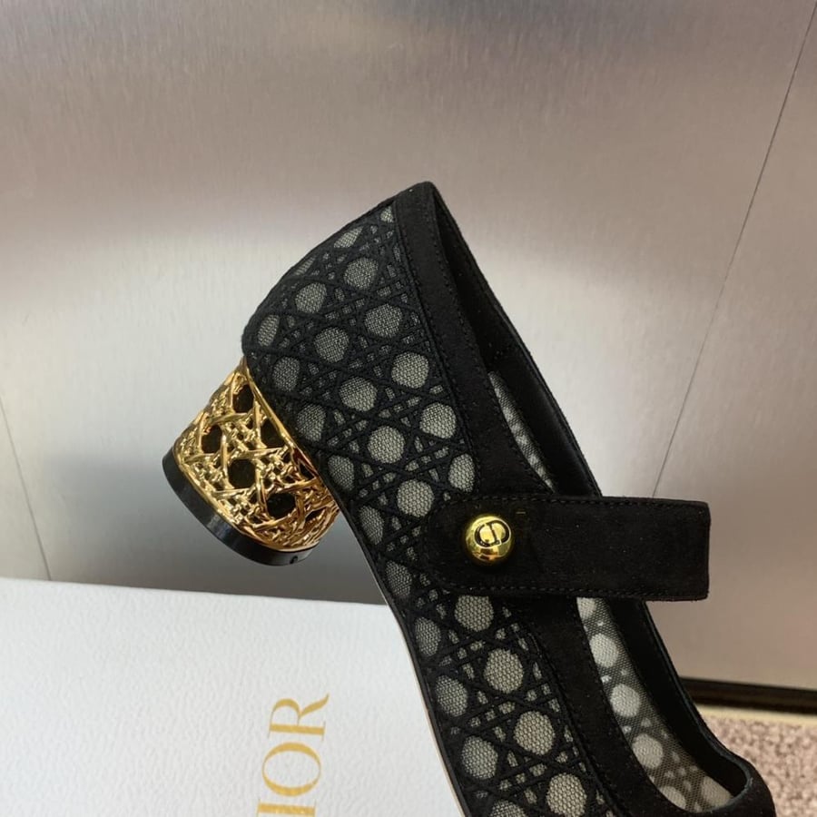 CD heels