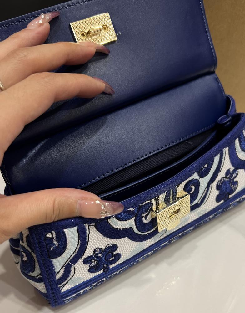 Dolce & Gabbana Sicily handbag - حقيبة دولتشي آند غابانا سيسلي