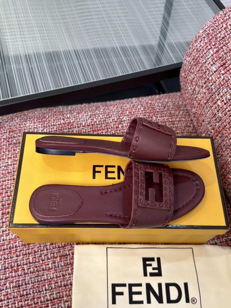 Fendi Baguette slide sandals / صندل فندي باجيت