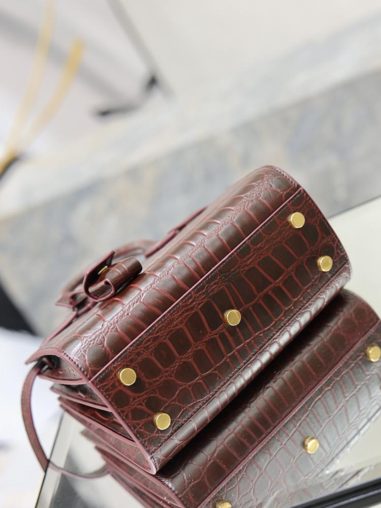 Saint Laurent Sac de Jour bag / حقيبة سان لوران نانو ساك دي جور