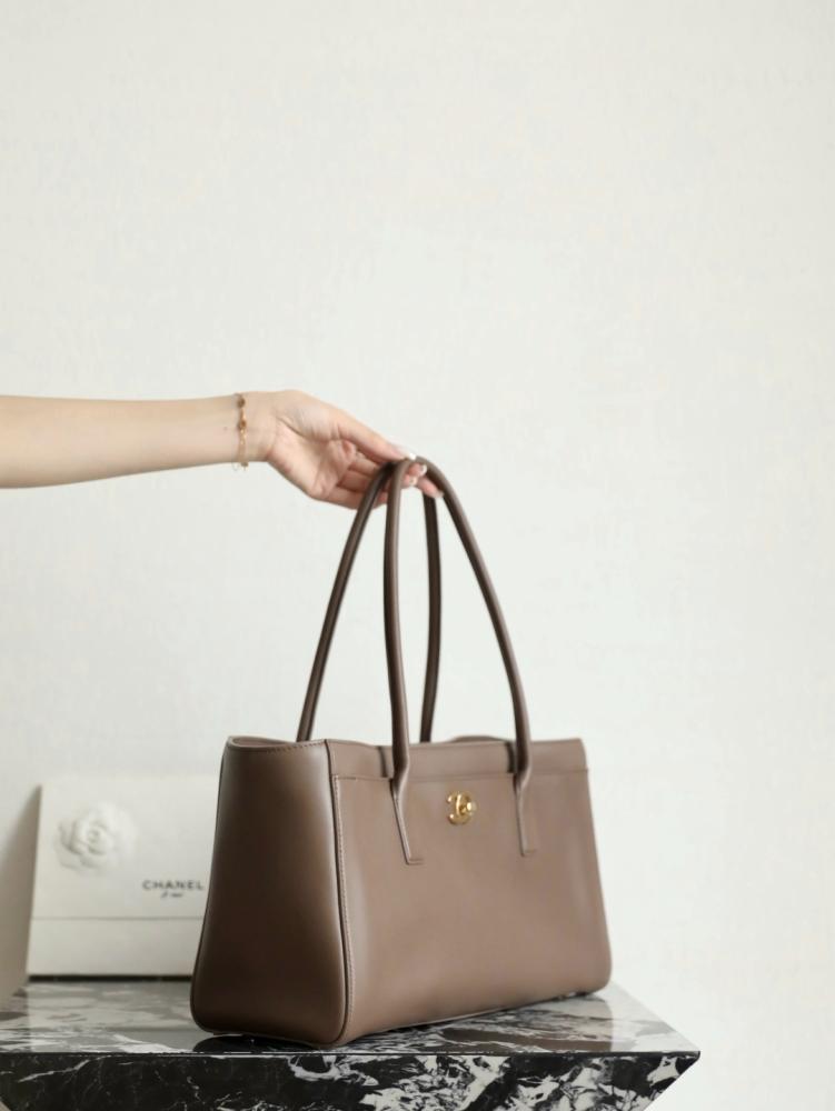 Chanel Calfskin Archetype Small Shopping Tote / حقيبة تسوق من جلد العجل من شانيل