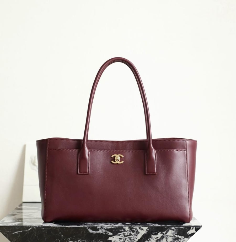Chanel Calfskin Archetype Small Shopping Tote / حقيبة تسوق من جلد العجل من شانيل