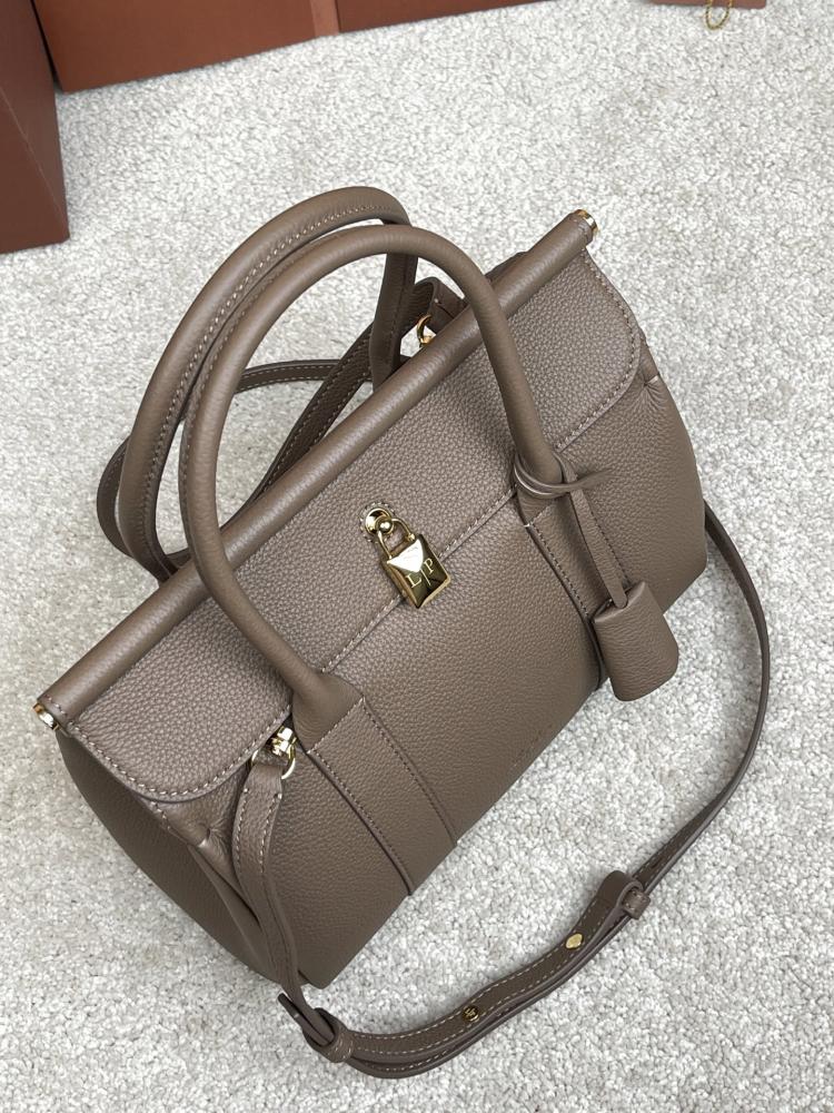 Piana Loom Bag L25 | حقيبة بيانا لوم مقاس L25