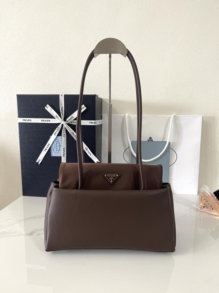 Prada Passage medium / حقيبة برادا باساج 28سم