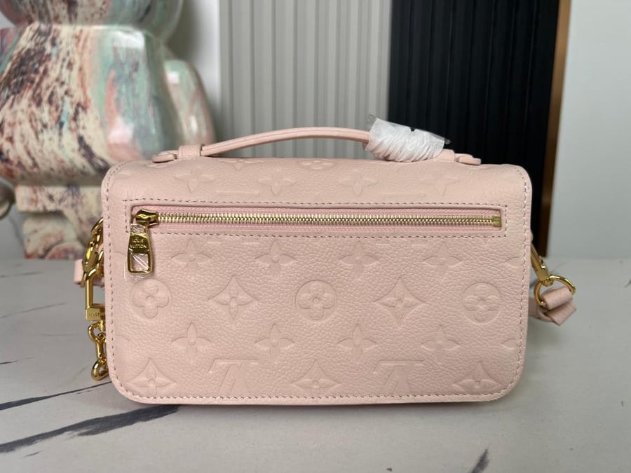 LV Pochette Metis 21.5cm