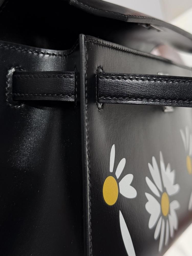Hermès Kelly Pochette Daisy bag / حقيبة هيرميس كيلي بوشيت ديزي