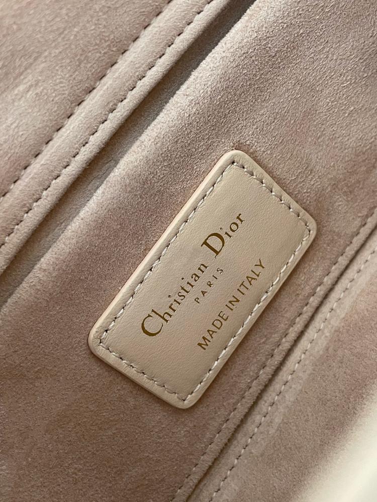 Christian Dior  Lady D-Joy bag lambskin / حقيبة كريستيان ديور ليدي دي جوي من جلد الخروف