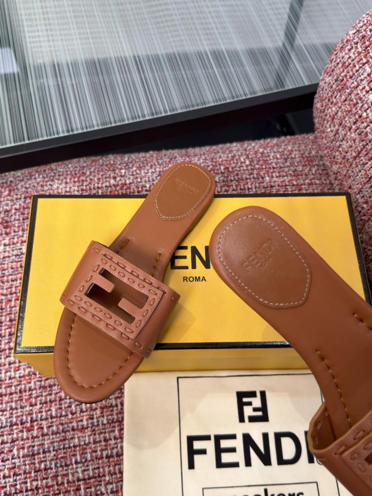 Fendi Baguette slide sandals / صندل فندي باجيت