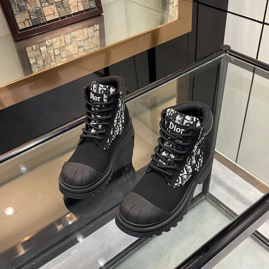 CD boots