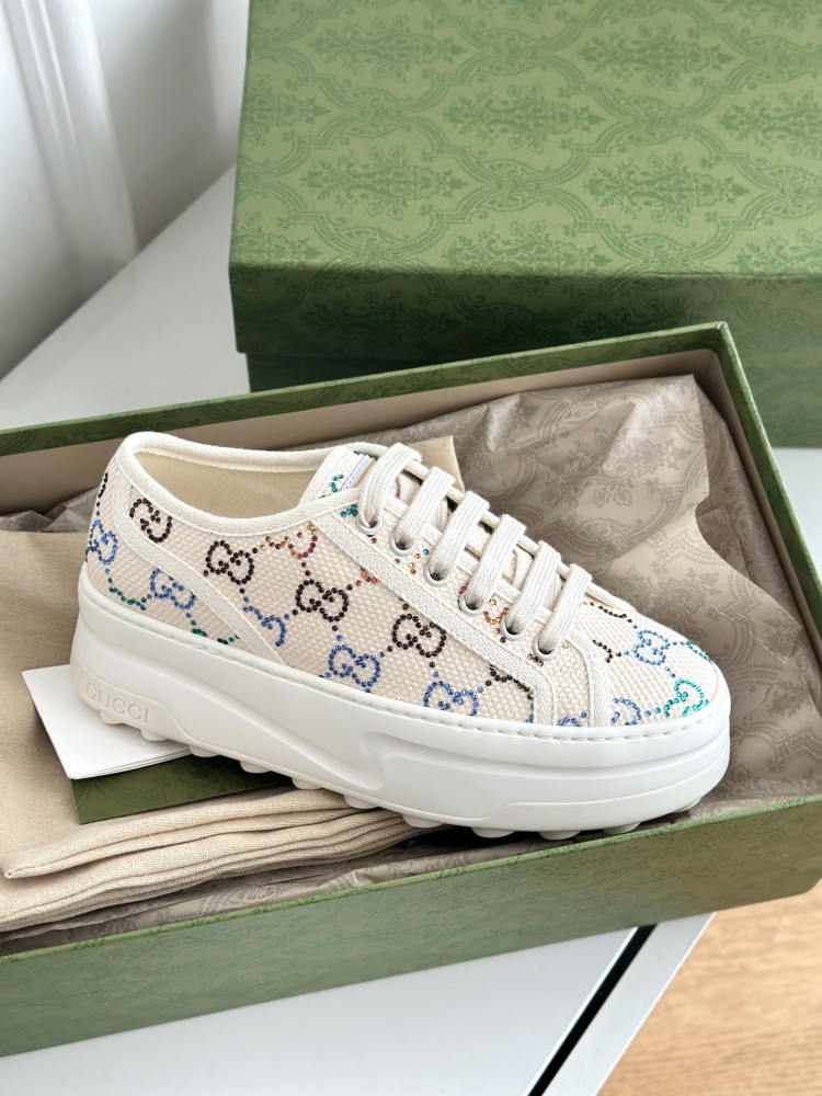 GG shoes