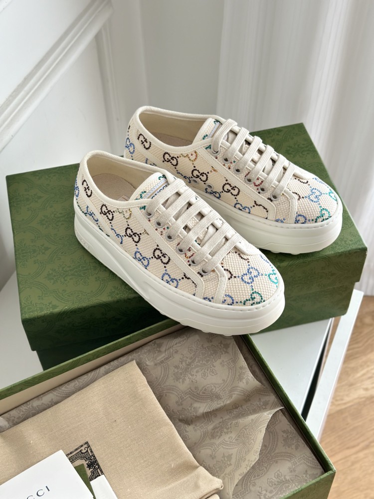 GG shoes