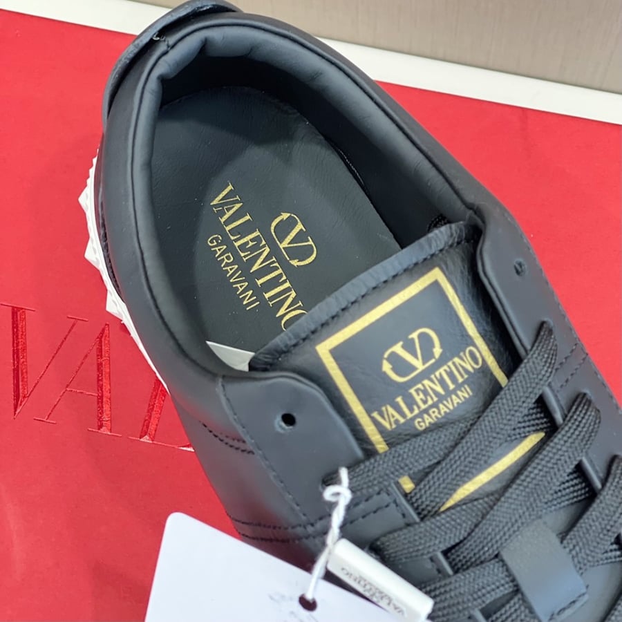 Valentino Sneakers