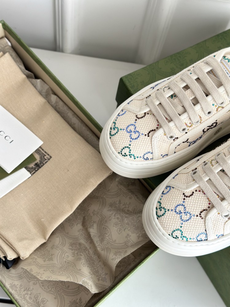 GG shoes