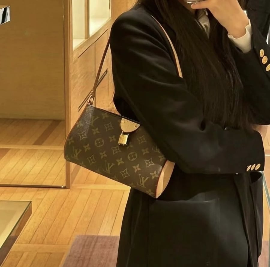LV 22cm
