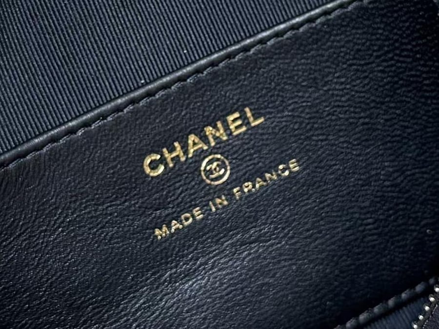 Chanel Matelasse Drum Mini Boston Bag Calfskin / حقيبة شانيل ميني بوسطن من جلد العجل
